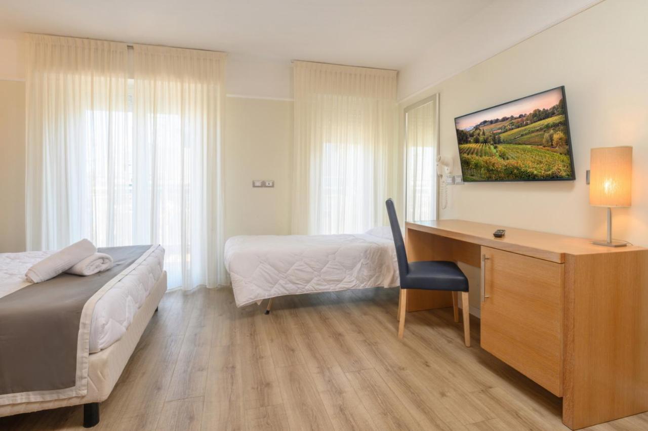 Atlas Hotel Ριτσιόνε Εξωτερικό φωτογραφία